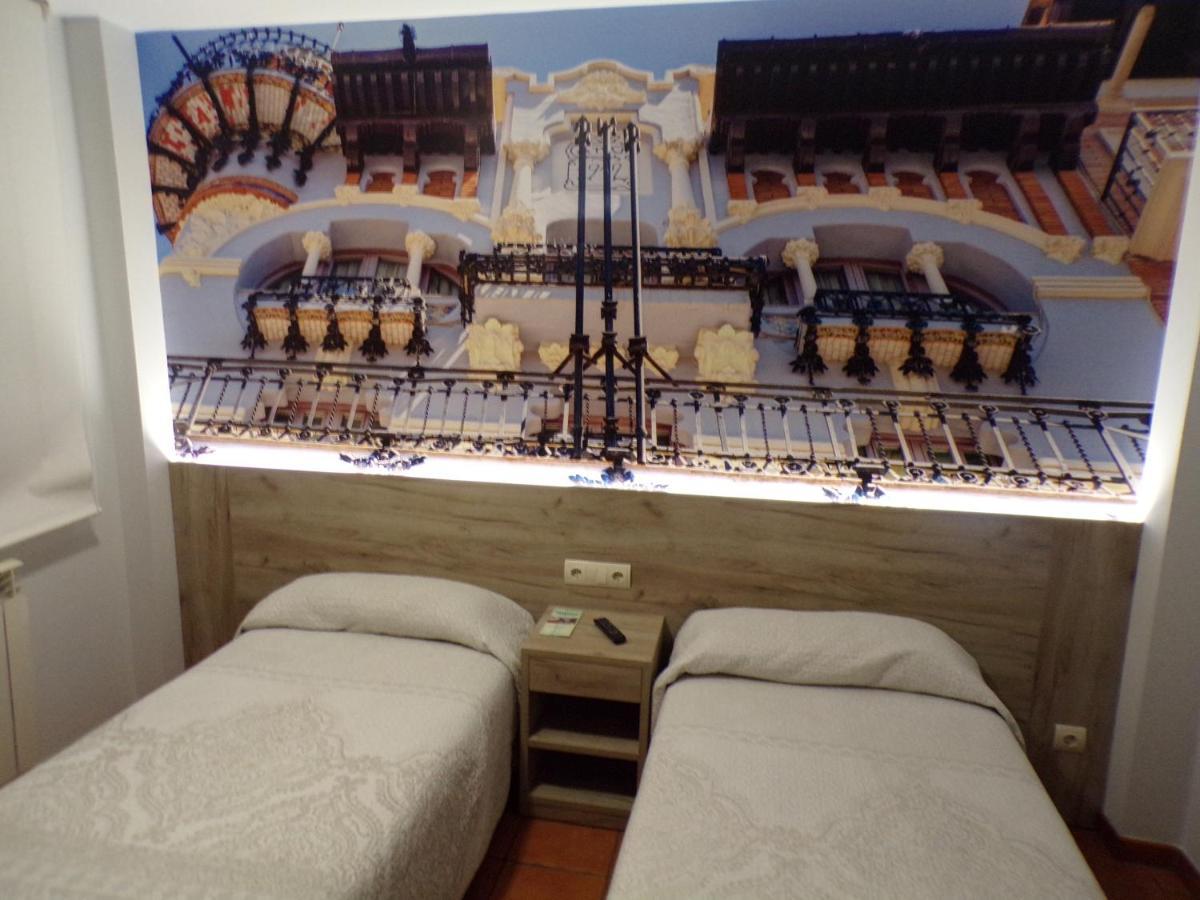 Hostal Serruchi Теруэль Экстерьер фото