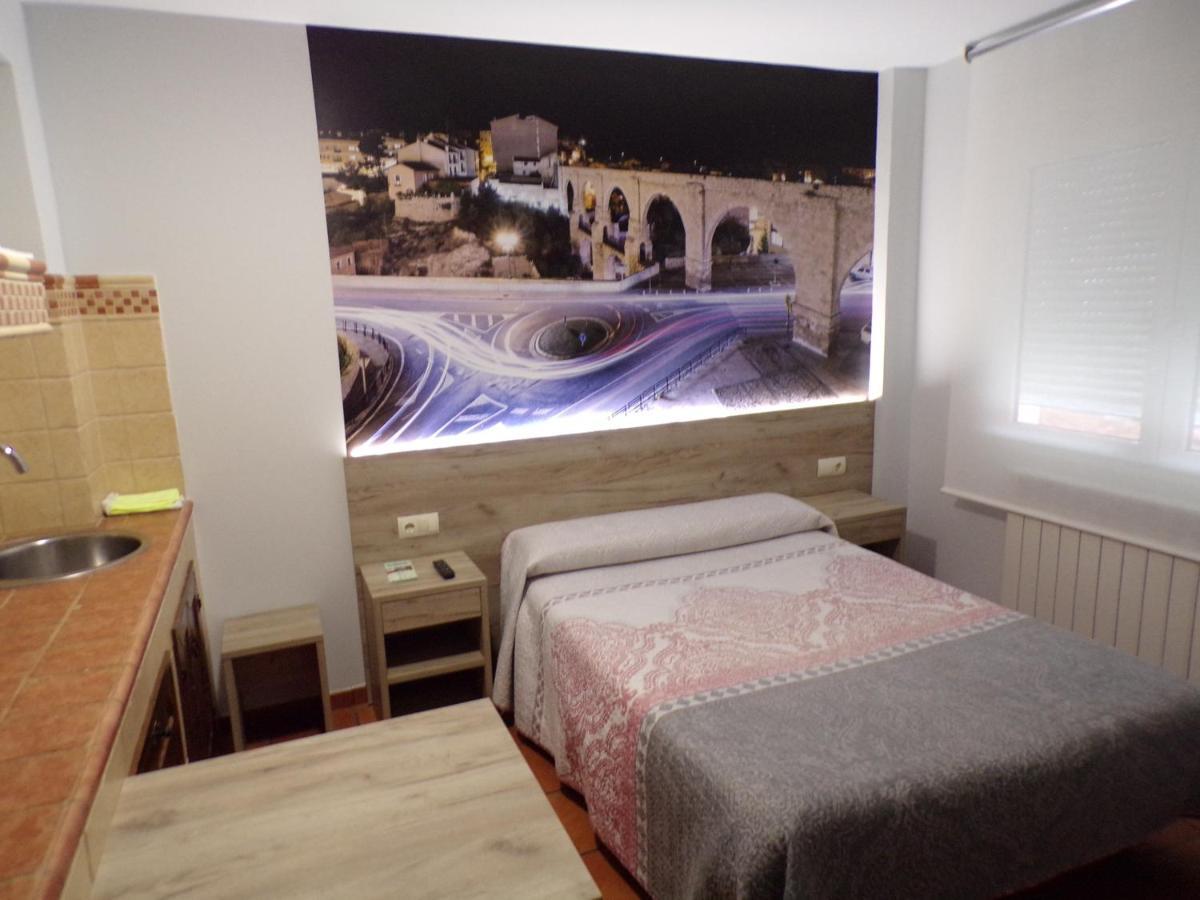 Hostal Serruchi Теруэль Экстерьер фото