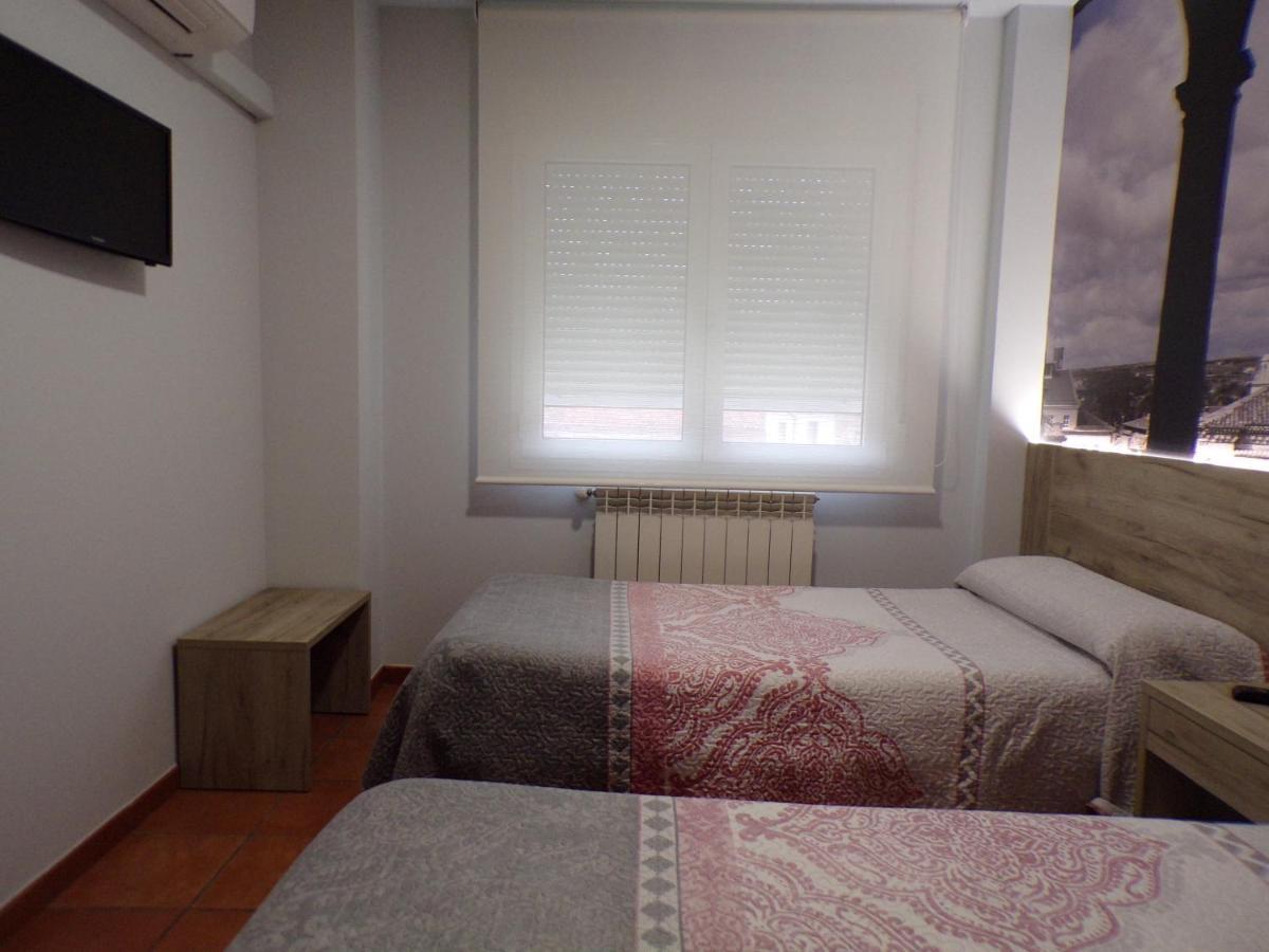 Hostal Serruchi Теруэль Экстерьер фото