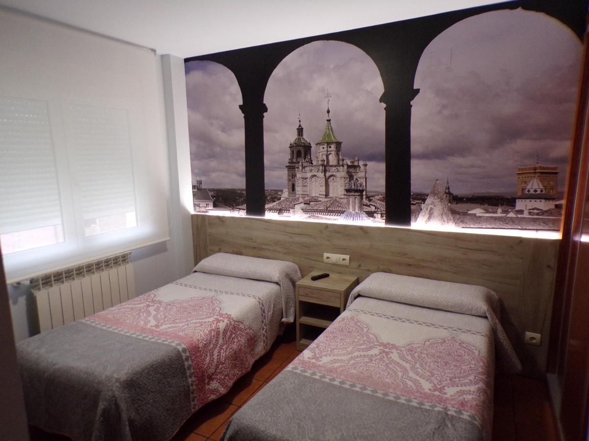 Hostal Serruchi Теруэль Экстерьер фото