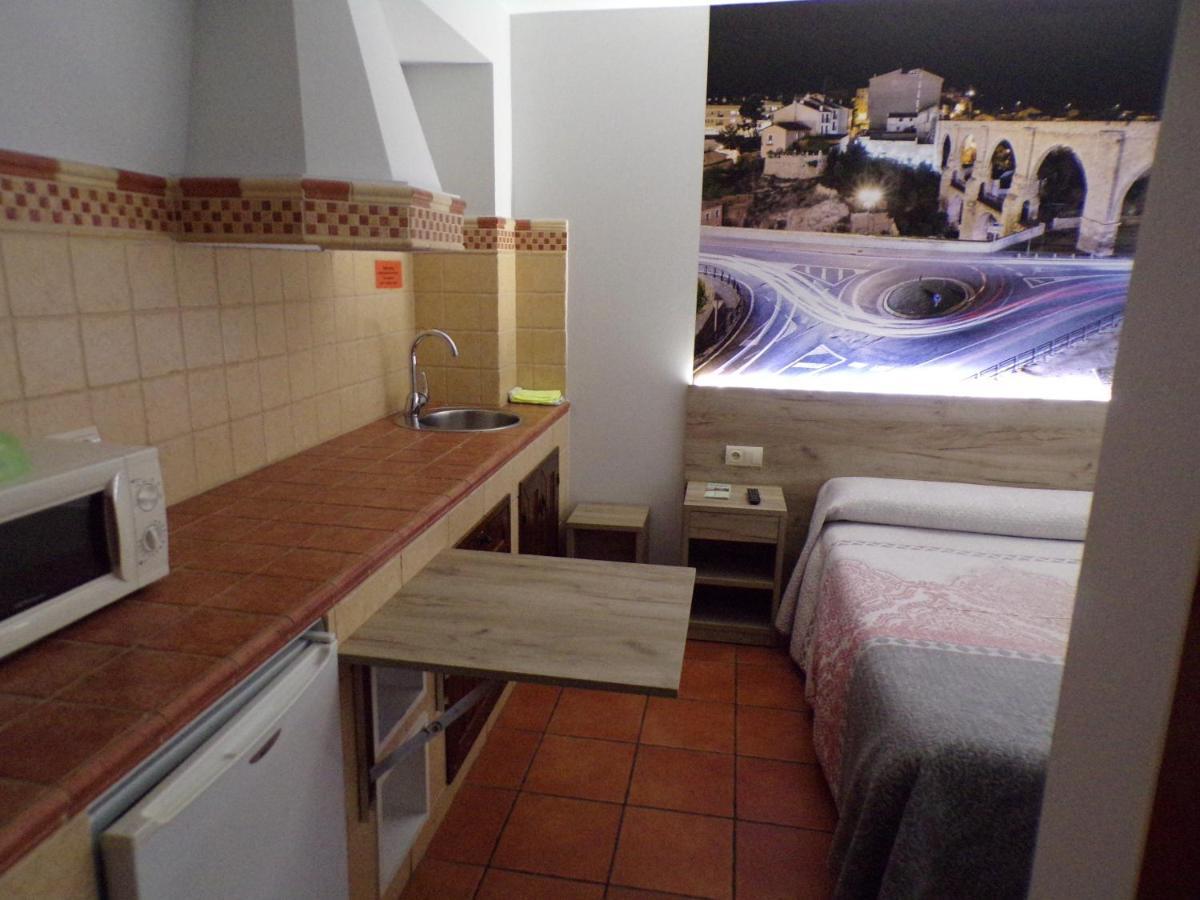 Hostal Serruchi Теруэль Экстерьер фото