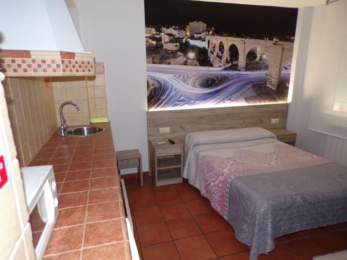 Hostal Serruchi Теруэль Экстерьер фото