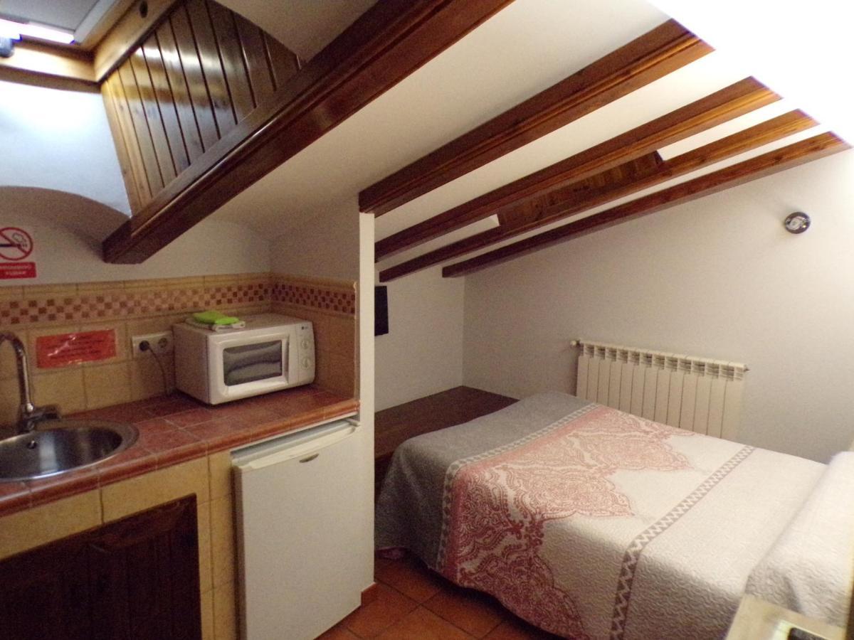 Hostal Serruchi Теруэль Экстерьер фото