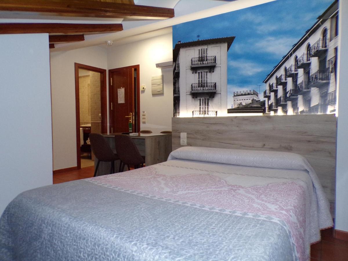Hostal Serruchi Теруэль Экстерьер фото