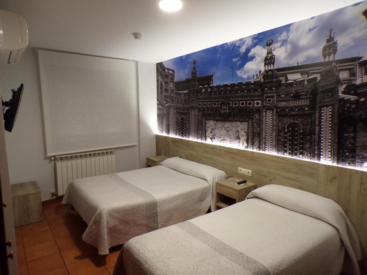 Hostal Serruchi Теруэль Экстерьер фото