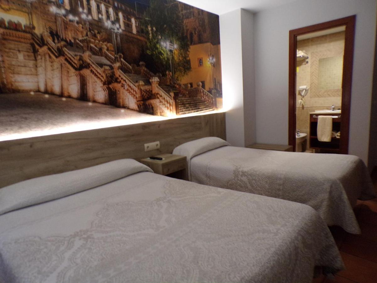 Hostal Serruchi Теруэль Экстерьер фото