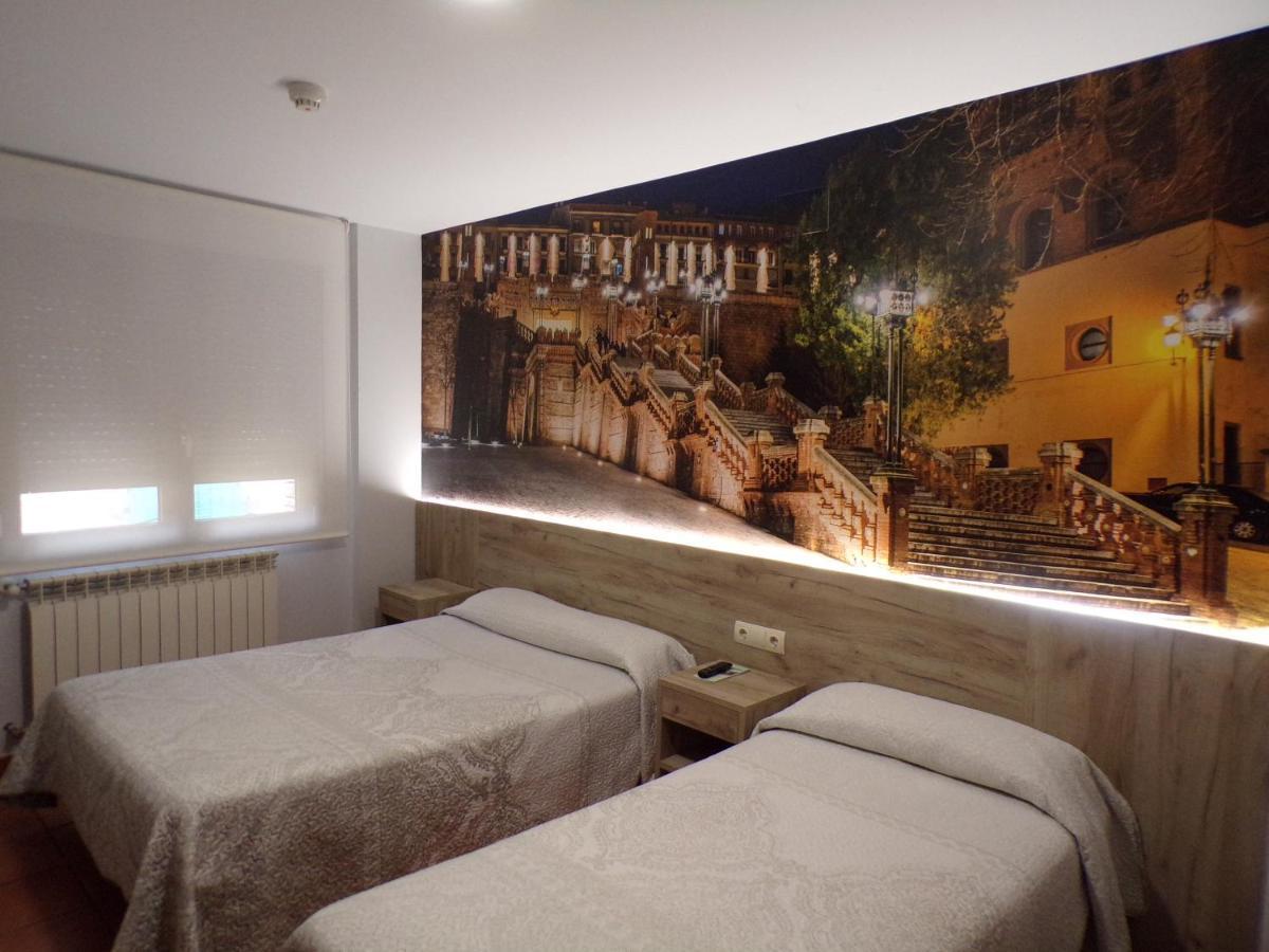 Hostal Serruchi Теруэль Экстерьер фото