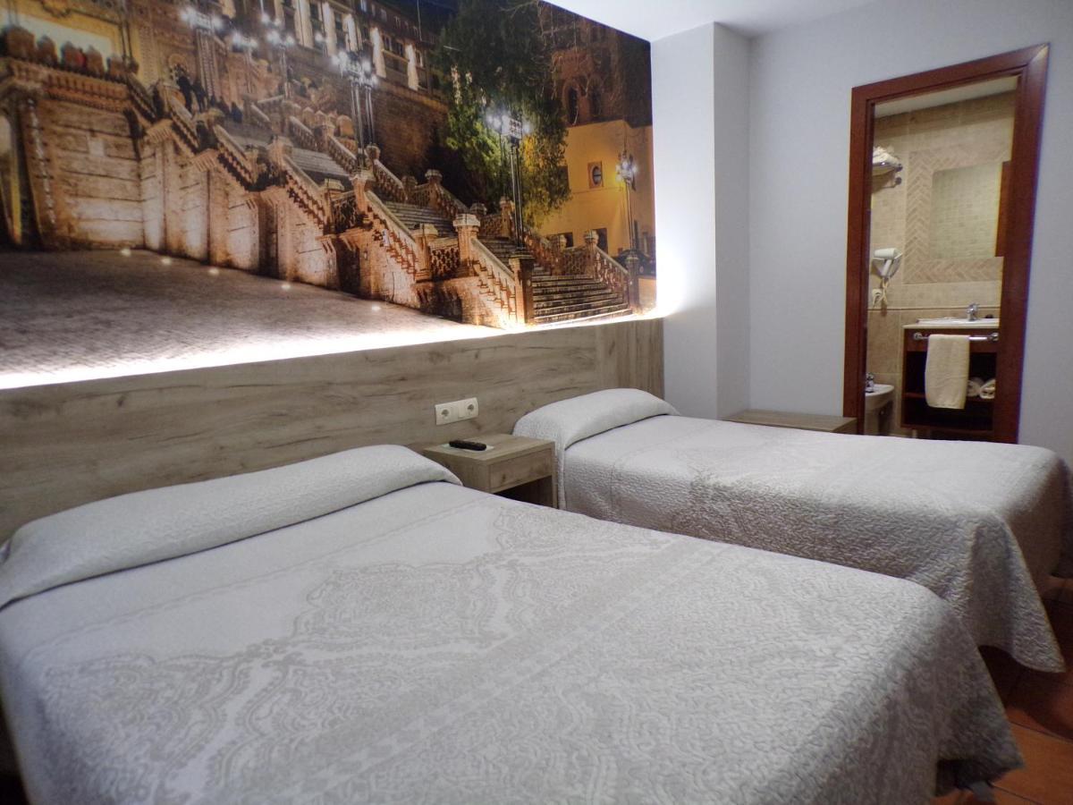 Hostal Serruchi Теруэль Экстерьер фото