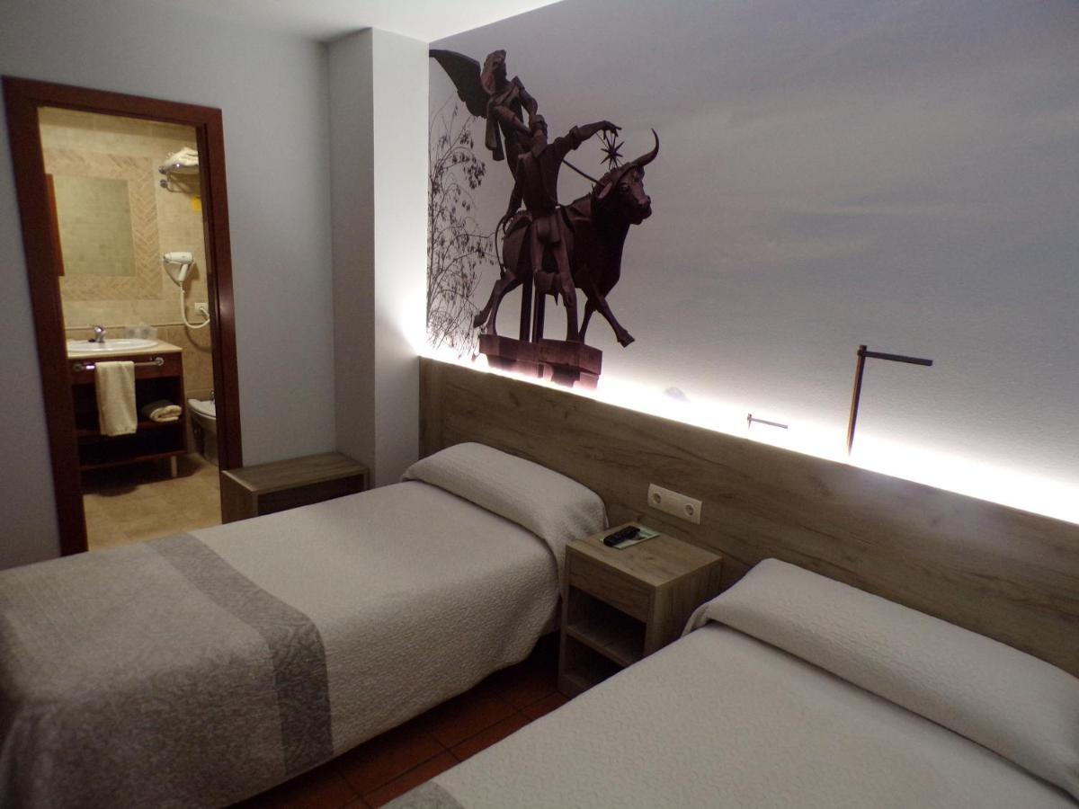 Hostal Serruchi Теруэль Экстерьер фото