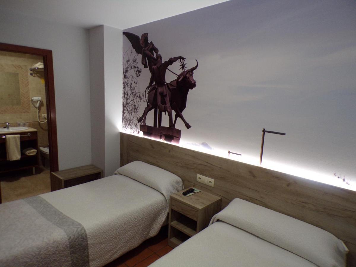 Hostal Serruchi Теруэль Экстерьер фото
