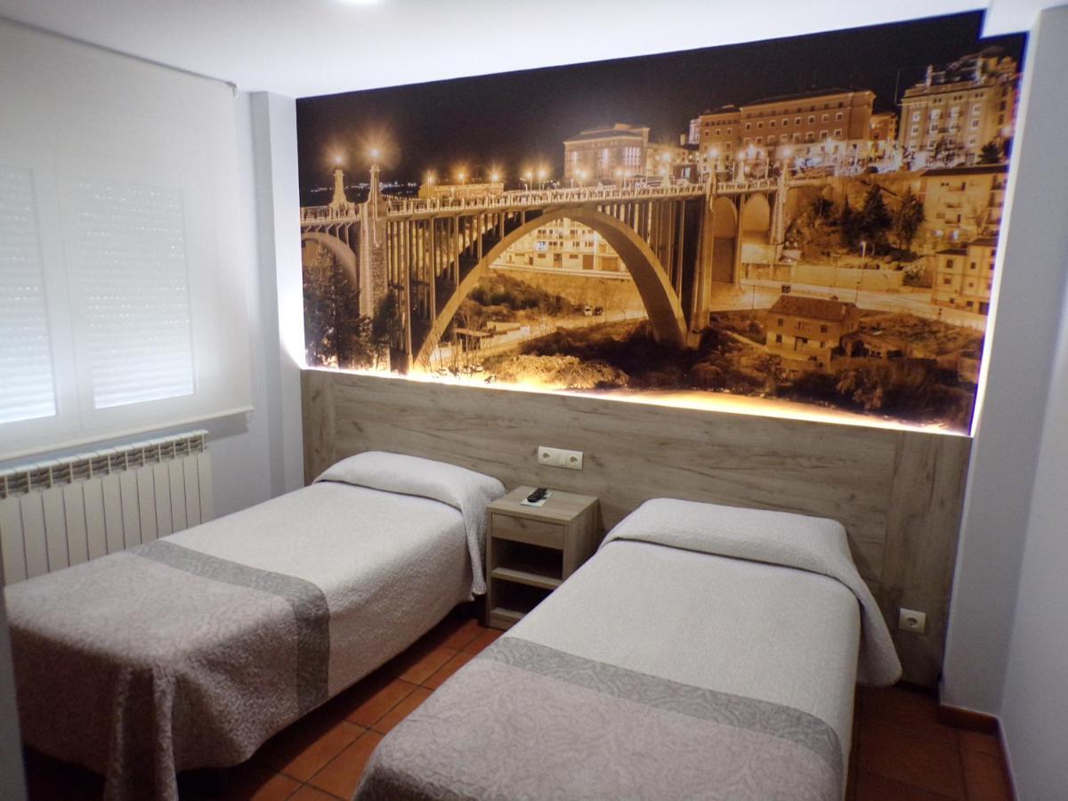 Hostal Serruchi Теруэль Экстерьер фото