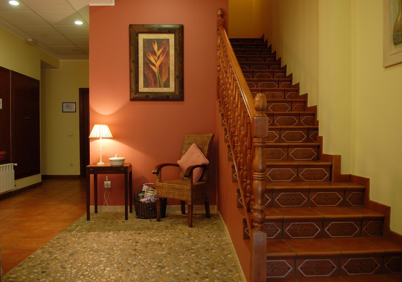 Hostal Serruchi Теруэль Экстерьер фото